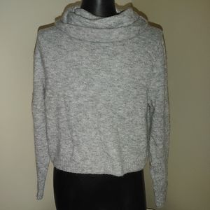 H & M grey crop turtleneck sweater XS